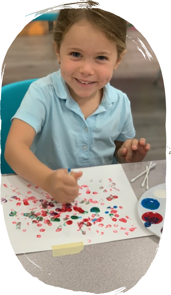 Children painting in Artnest Studio class